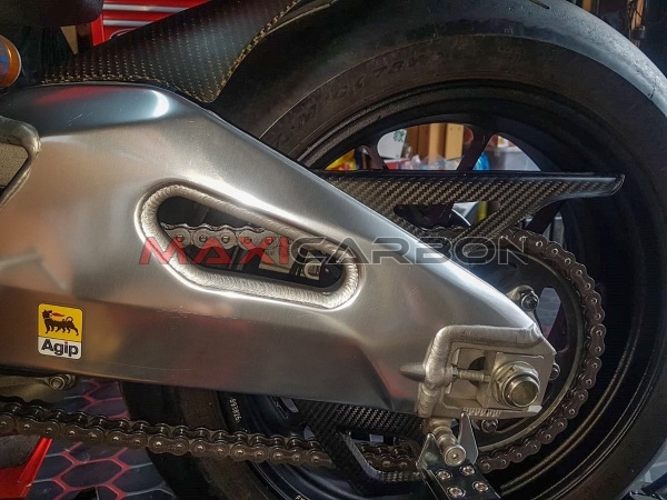Lower Carbon chain guard for Aprilia RSV4 and Tuono V4